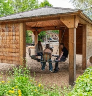 Shelter, Meeting House